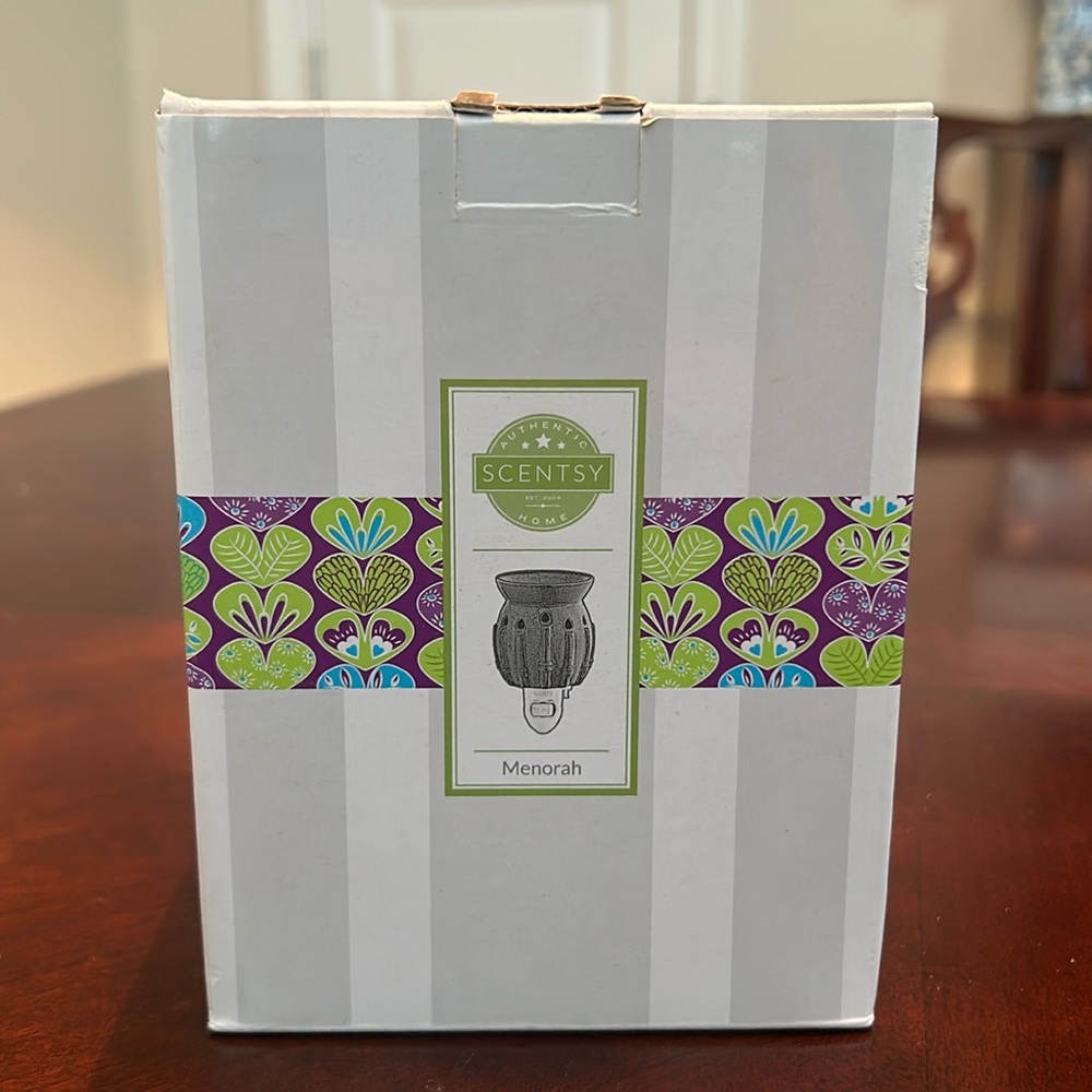 Scentsy Menorah Plug in with Very Snowy Spruce Scent